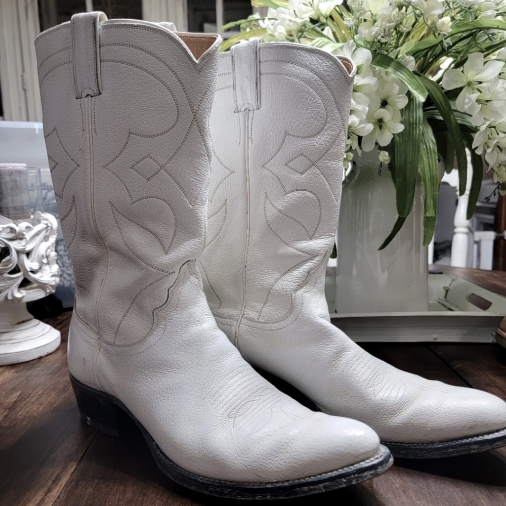 Women's White Justin Boots Size 9.5 B